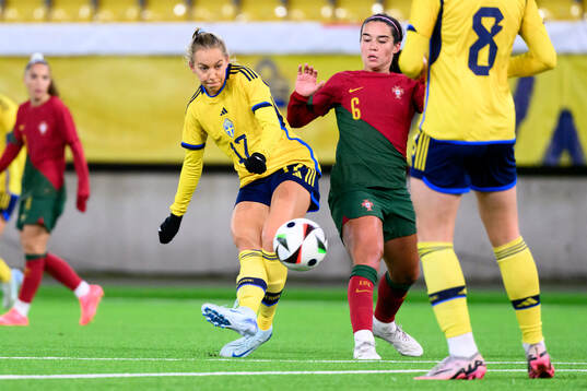 Sara Eriksson of Sweden and Ana Albuquerque of Portugal