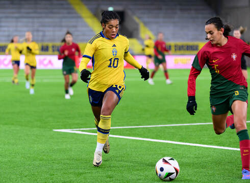 Evelina Duljan of Sweden and Joana Caires Silva of Portugal