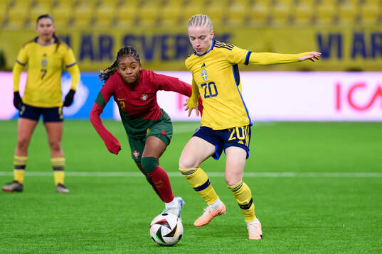 Irina Soba of Portugal and Anna Sandberg of Sweden