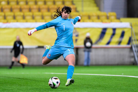 goalkeeper Adriana Rocha of Portugal