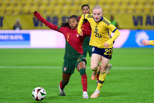 Irina Soba of Portugal and Anna Sandberg of Sweden