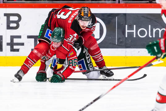 Örebros Christopher Mastomäki och Frölundas Erik Thorell