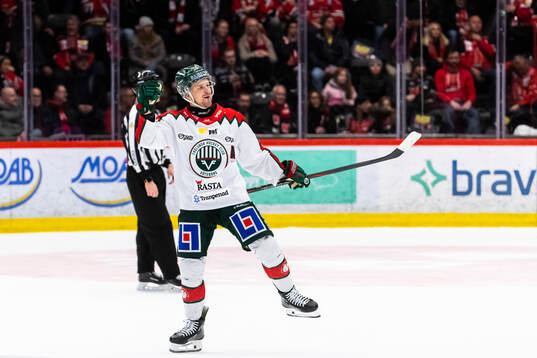 Frölundas Nicklas Lasu jublar vid 2-3