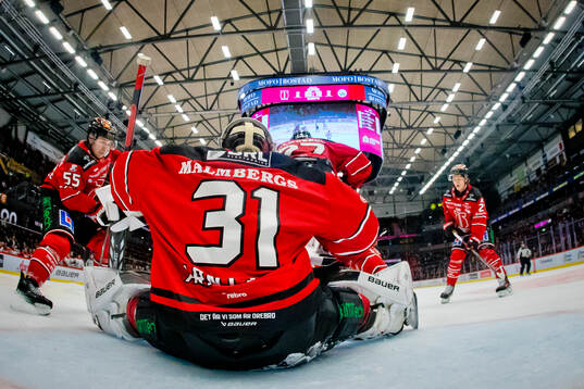 Örebros målvakt Jonas Arntzen deppar