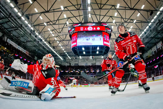 Örebros målvakt Jonas Arntzen och David Quenneville