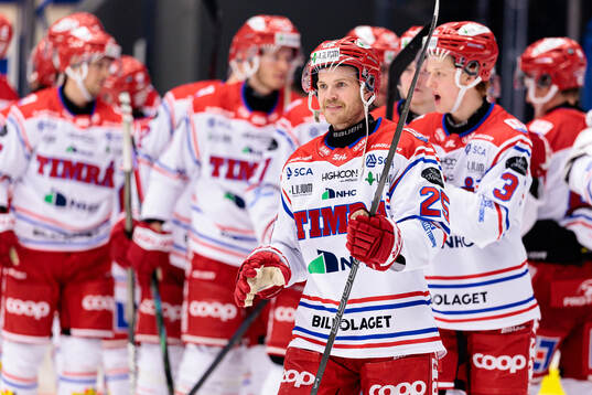 Timrås Linus Nässén jublar