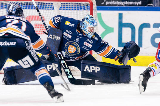 Växjös målvakt Emil Larmi