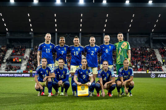 The starting eleven of Sweden pose for a team group photo