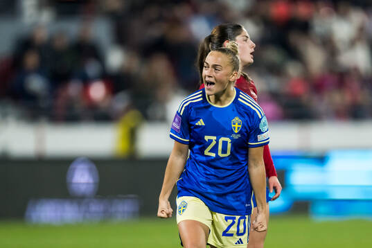 Hanna Bennison of Sweden celebrating the 1-0 goal
