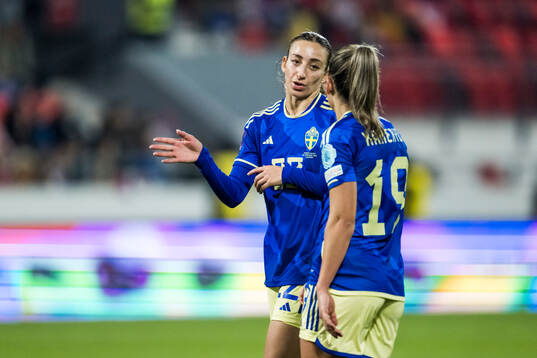 Rusul Rosa Kafaji and Johanna Rytting Kaneryd of Sweden