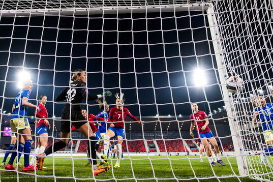 Rusul Rosa Kafaji of Sweden scores the 0-2 goal