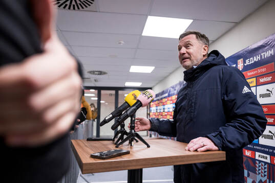 Head coach Peter Gerhardsson of Sweden