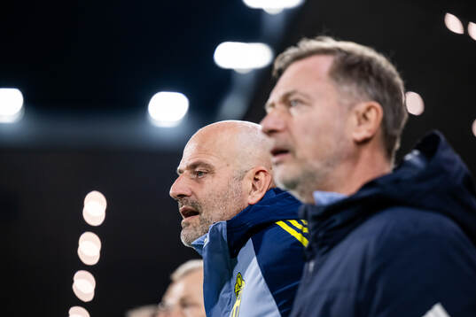 Assistant coach Magnus Wikman and head coach Peter