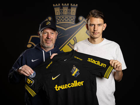 AIKs sportchef Thomas Berntsen och Kazper Karlsson