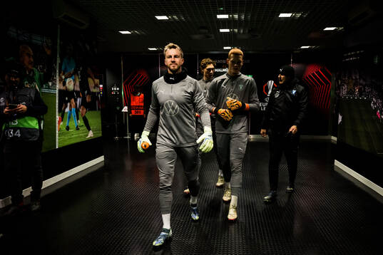 Goalkeeper Ricardo Friedrich, Goalkeeper William Nieroth