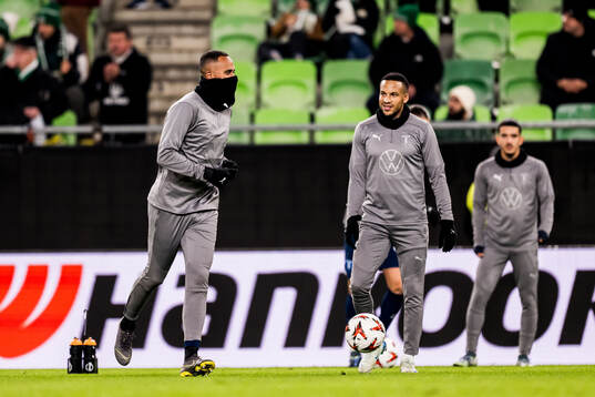 Isaac Kiese Thelin and Martin Olsson of Malmö FF