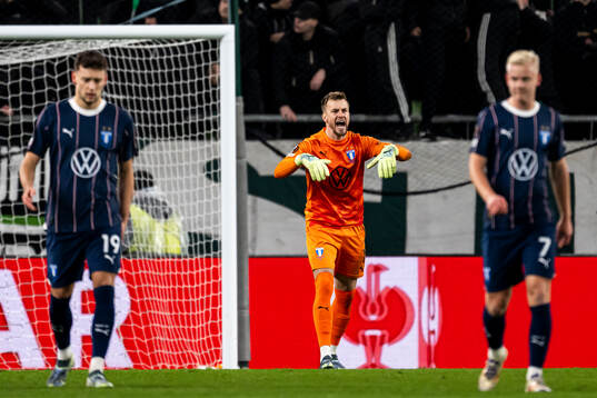 goalkeeper Ricardo Friedrich of Malmö FF reacts