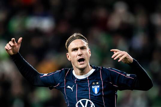 Erik Botheim of Malmö FF celebrates the 2-1 goal