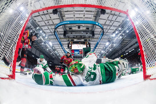Luleås Mathias Bromé sätter 4-4 på Rögles målvakt