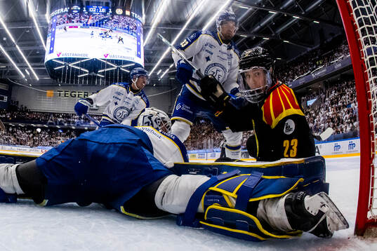 Leksands målvakt Marcus Gidlöf och Leksands Eddie Larsson