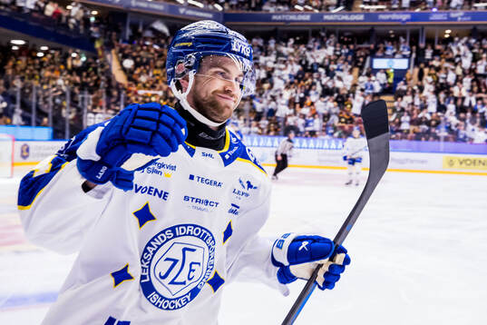 Leksands Oskar Lang jublar