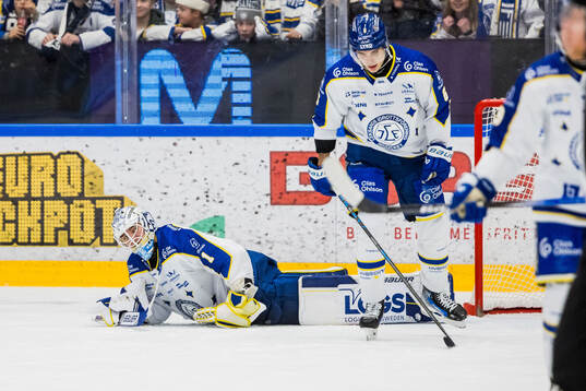 Leksands målvakt Marcus Gidlöf och Alexander Lundqvist