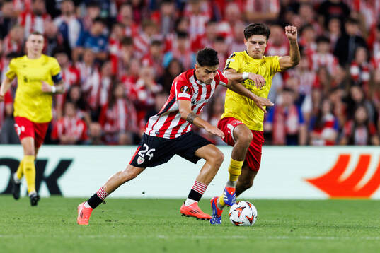 Benat Prados of Athletic Bilbao and Besfort Zeneli of
