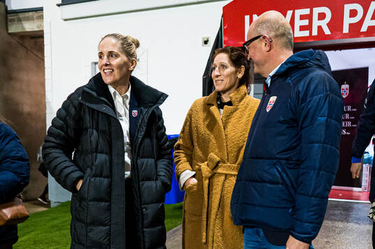 Gemma Grainger, head coach of Norway, Lise Klaveness,