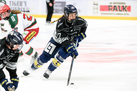 HV71s Teghan Inglis