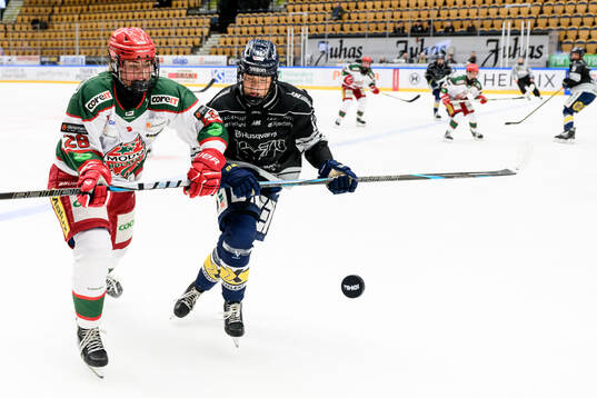 Modos Ella Albinsson och HV71s Alva Solberg