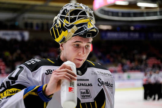Västerås målvakt Rasmus Korhonen deppar