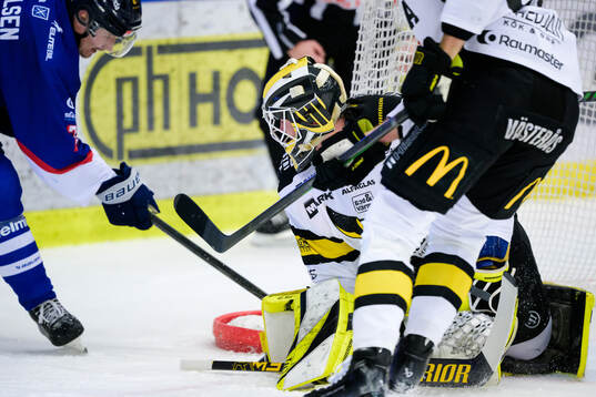 Karlskogas Eskild Bakke Olsen gör 4-1 bakom Västerås