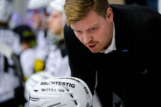Västerås tränare Eric Karlsson deppar