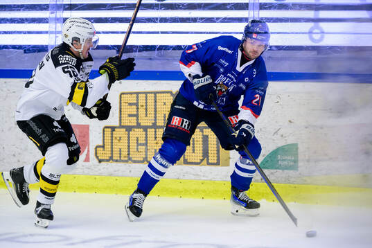 Västerås Albert Lyckåsen och Karlskogas Tobias Sjökvist