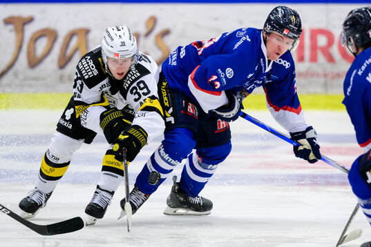 Västerås Elias Ekström och Karlskogas Hampus Plato