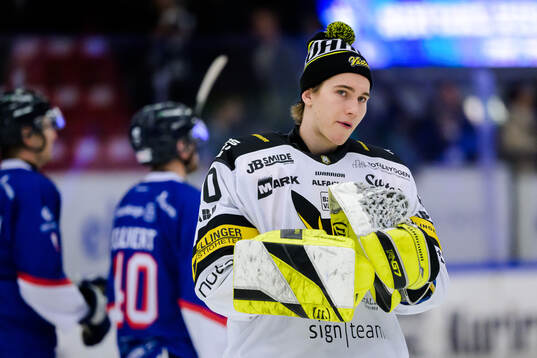 Västerås målvakt Rasmus Korhonen deppar