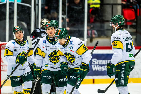Björklövens Fredrik Forsberg jublar