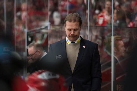 Timrås tränare Olli Jokinen deppar