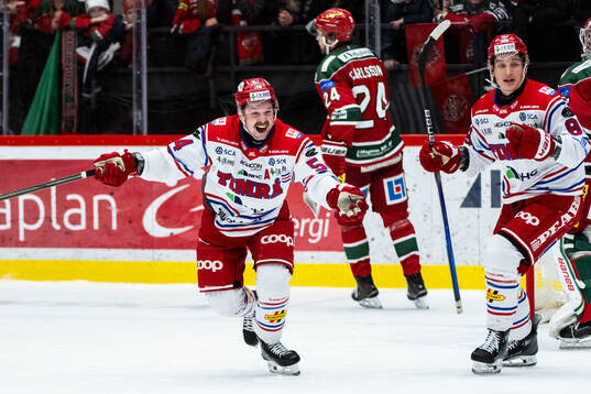 Timrås Jonathan Dahlén jublar