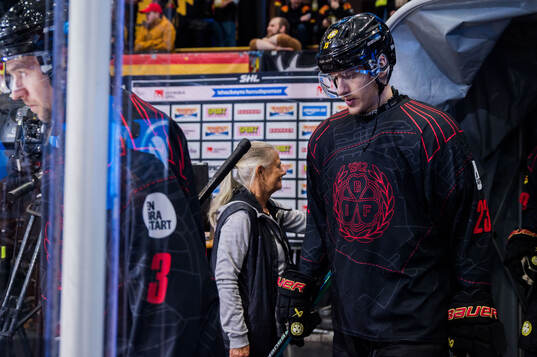 Och Brynäs Oskar Lindblom