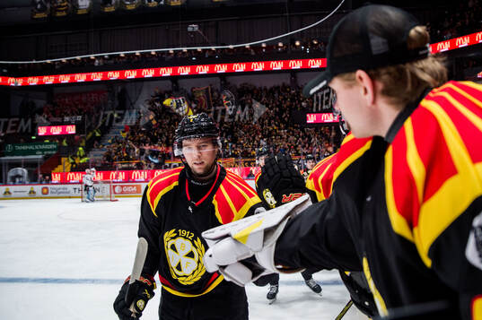 Brynäs Christian Djoos jublar
