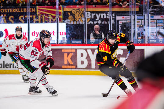 Örebros Robert Leino och Brynäs Johannes Kinnvall