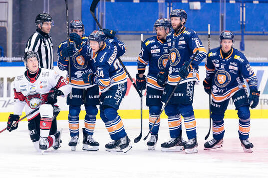 Malmö Redhawks Lassi Thomson deppar och Växjös Karl