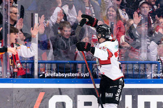 Malmö Redhawks Lassi Thomson jublar