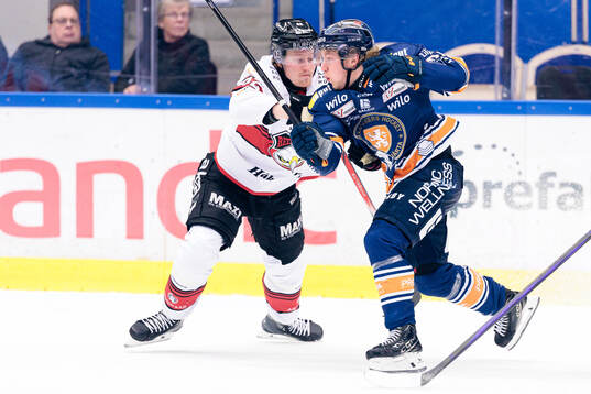 Malmö Redhawks Robin Salo och Växjös Karl Henriksson