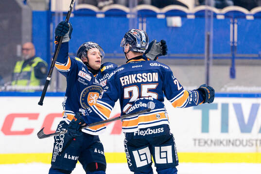 Växjös Karl Henriksson och Filip Eriksson jublar