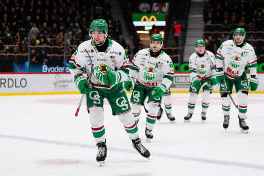 Rögles Lukas Ekeståhl-Jonsson jublar
