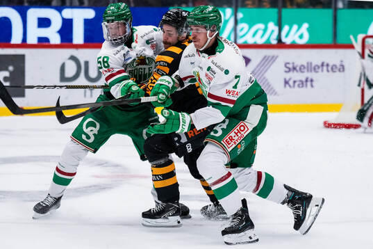 Skellefteås Arvid Lundberg mot Rögles Filip Johansson och
