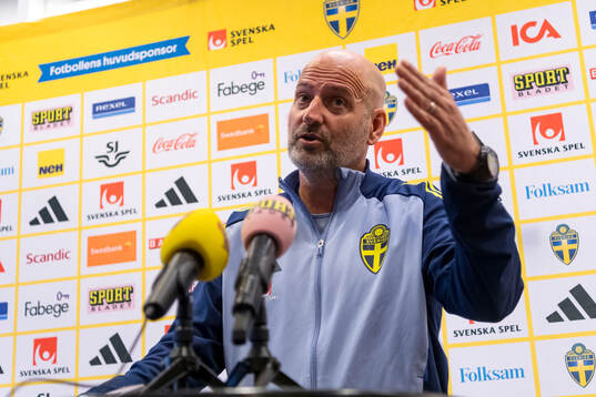 Assistant coach Magnus Wikman of Sweden