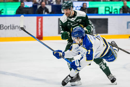 Färjestads Henrik Björklund och Leksands Marcus Karlberg